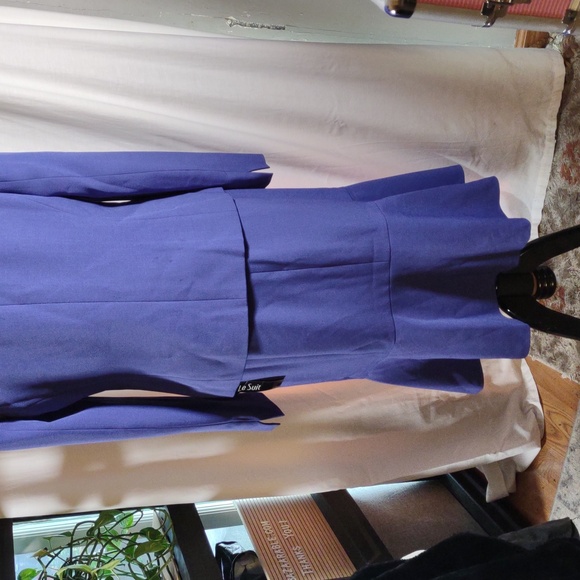 NWT Le Suit Elegant Purple/Merino Blue Blazer & Skirt Suit - Size 8 - Picture 8 of 15